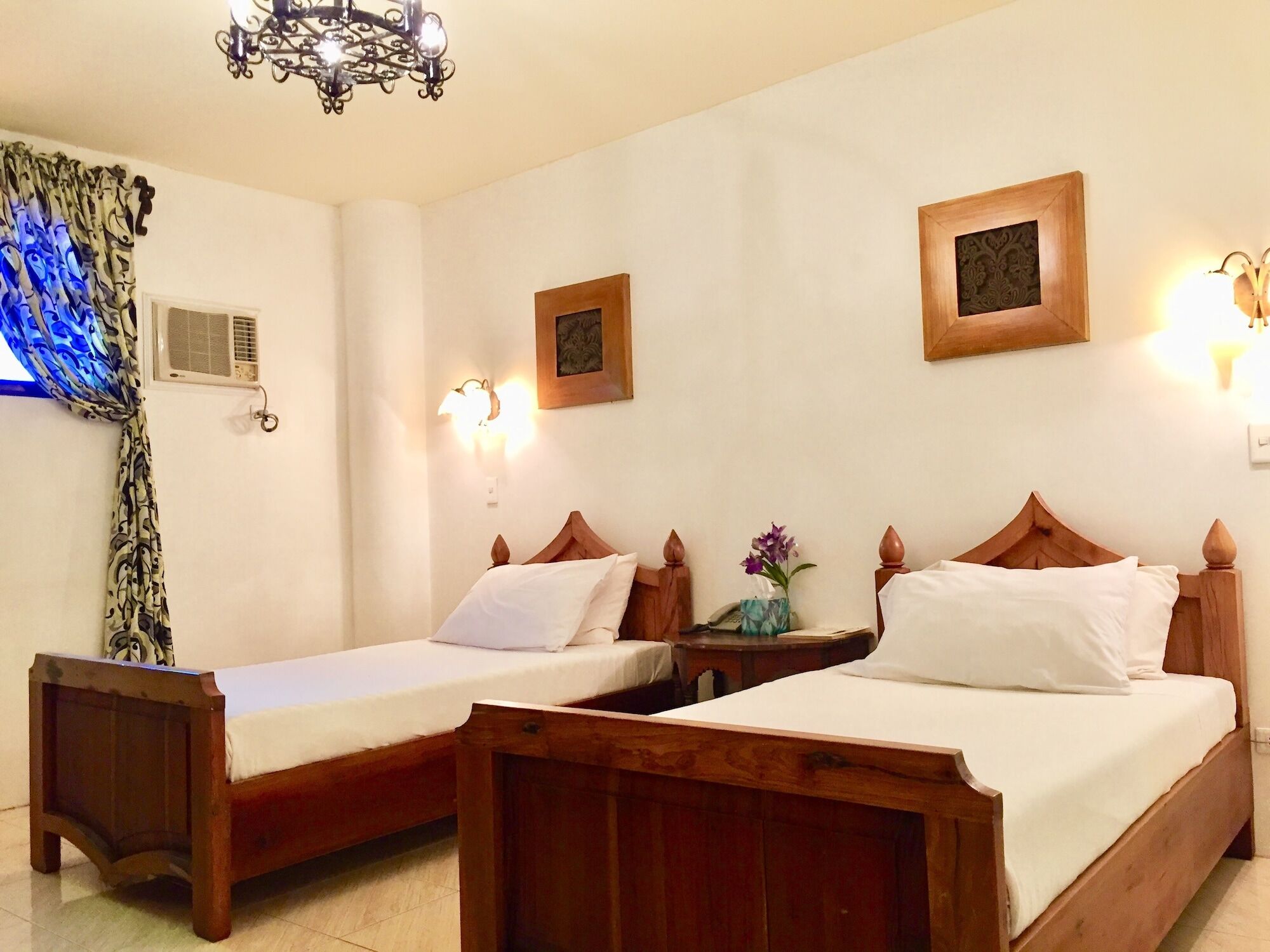 Casa La Granja Hotel Iloilo City Bagian luar foto